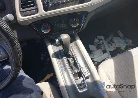 2018 Honda Hr-V Lx z USA, uszkodzony, nr VIN 3CZRU5H35JM723827